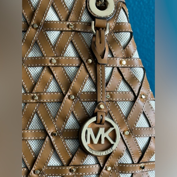 Michael Kors RAVEN Studded Woven Leather Large Shoulder Bag Tote - Picture 5 of 16